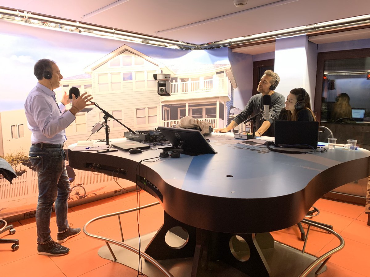 DavidAvinoIT's tweet photo. Eccomi in onda su @radiodeejay con @danielebossari. Cosa stiamo facendo? Stiamo rivoluzionando il modo di pensare allo SPAZIO.
#GoArgotec https://t.co/TAom2OBNsD