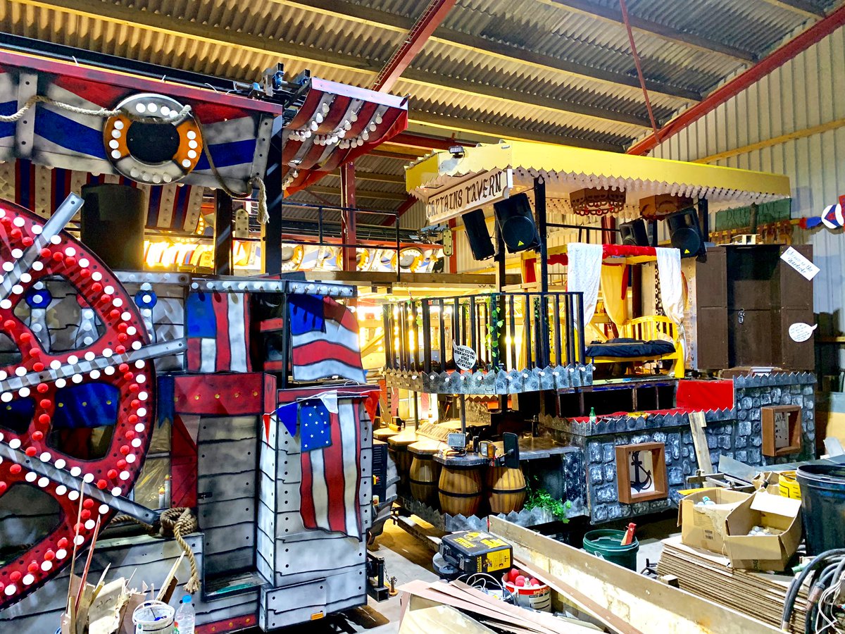 Back in the shed, doing the big bulb change before “the locals” 💡💡💡

And we’ve got Luckington CC staying on the sofa for a night or two.