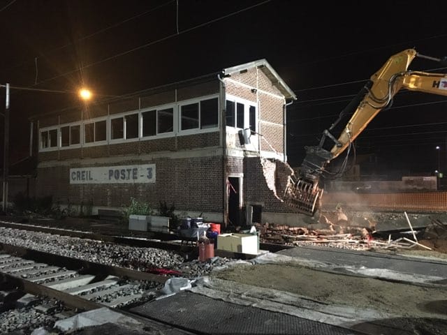alan_juin's tweet photo. Destruction des postes mécanique en gare de #creil 😪
@SNCFReseau #uptravauxparisnord https://t.co/375LZzVvhL