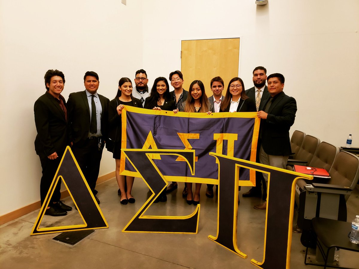 DSPCSUN's tweet image. After initiation, we as a chapter.
Congratulations to the Gamma Lambda class, welcome to our Brotherhood 💛💜