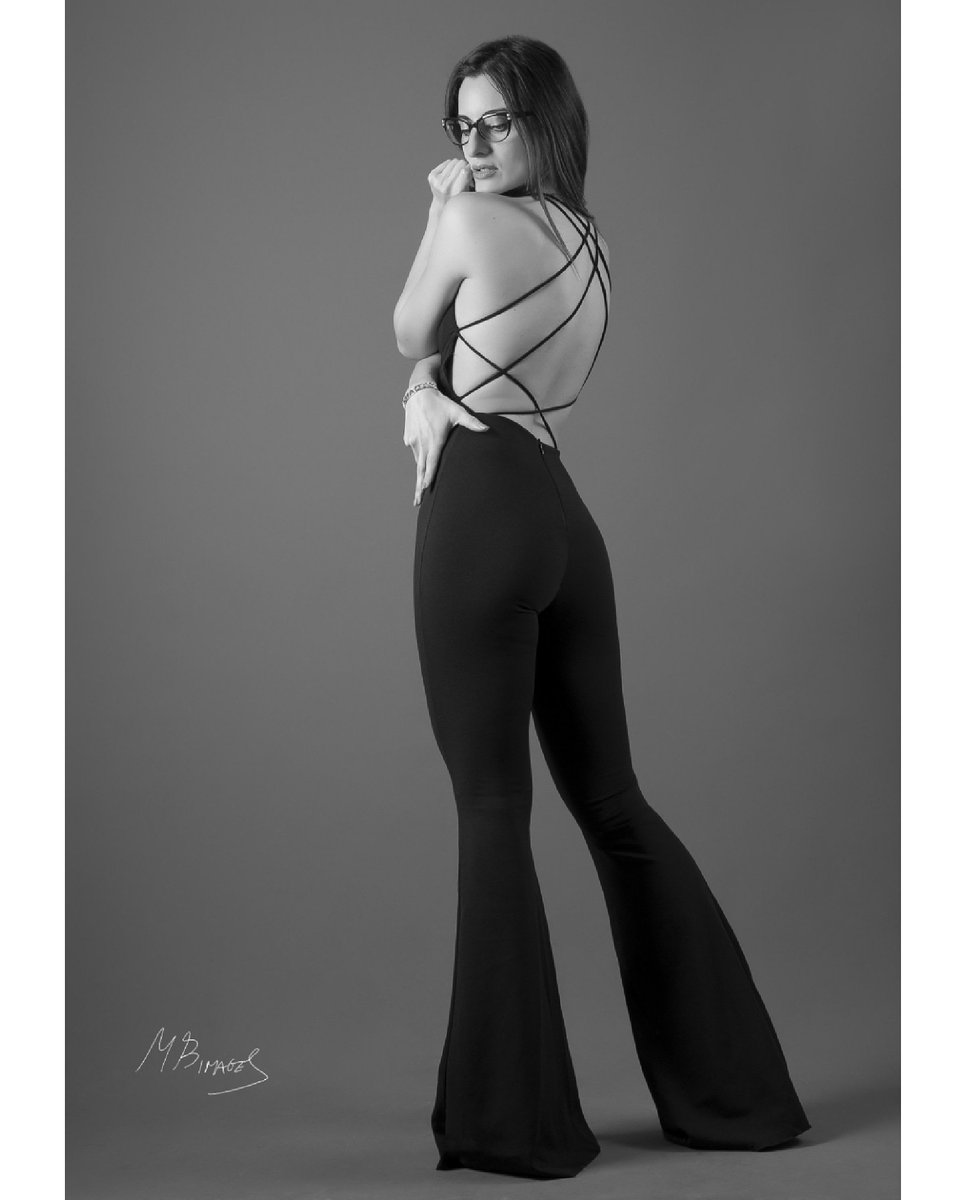Instagram.com/creative_conce…

#fashion #photography #photooftheday #glamourphoto #nikonphotography #nikon #blackandwhite #bn #biancoenero #fotografia #Foto #fotografo #servizifotigrafici #salaposa #moda #modeling #model #elegance #photobook #leica #canonphotography #FLASH #bookphoto