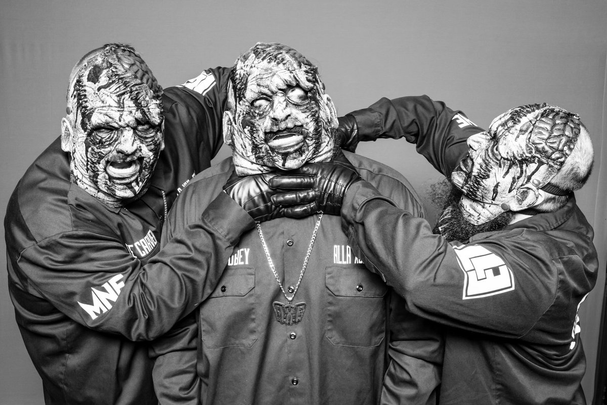 Portland Oregon is like going under the bed in the movie Little Monsters. An alternate universe of insanity and we absolutely love it. Until next time! Xul boys, out. #lle #mne #foreverdeadanddirtytour