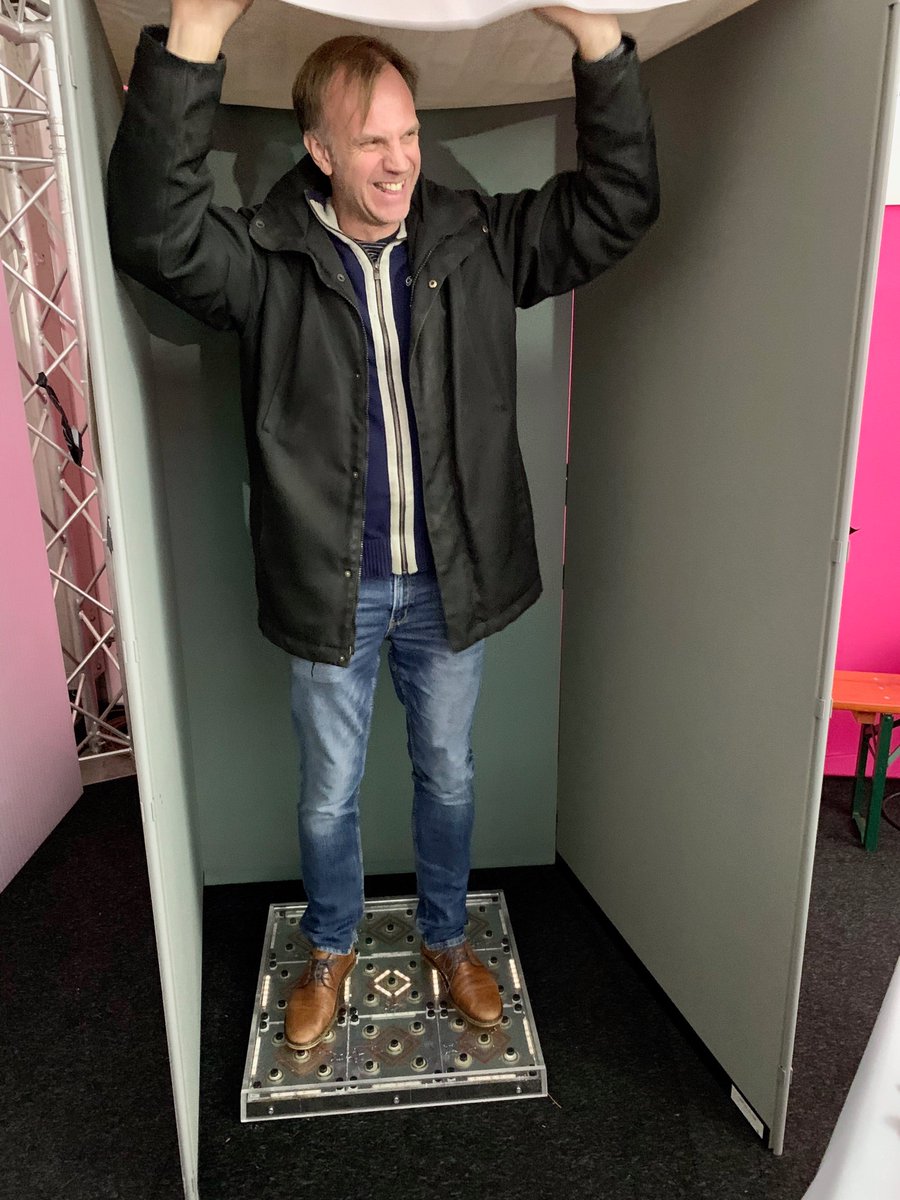 kallstenius's tweet photo. I had a lot of fun at  #luxsciencefestival today - the largest science event for kids and families in Luxembourg. Thanks to everyone who supports this important initiative! 
@LIST_Luxembourg  
@science_lu https://t.co/FsTrEFjsPE