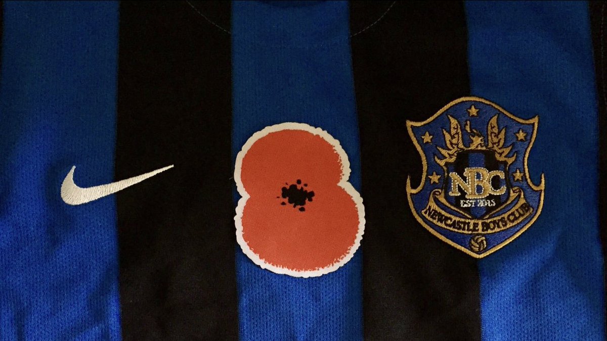 crambluestarfc's tweet photo. Newcastle Boys Club showing our respect on Remembrance Sunday. We will remember them. LEST WE FORGET 🌹 

 #FootballRemembers https://t.co/Eo3a4OztZk