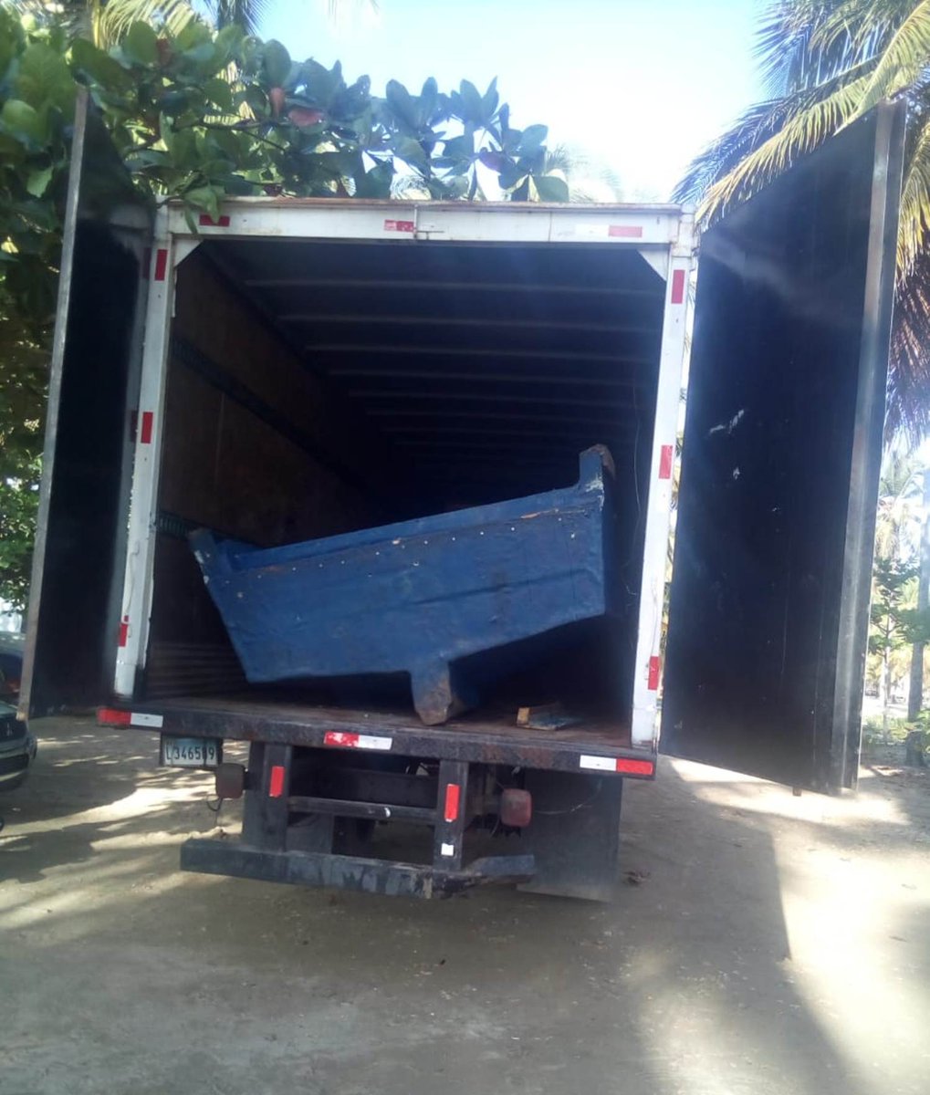 elnuevodiariord's tweet photo. Armada RD intercepta camión transportaba embarcación clandestina para viaje ilegal a PR

https://t.co/UnW3T0B7SH

#ElNuevoDiarioRD #ArmadaRD #Intercepta #Camión #Embarcación #Viaje #Ilegal #PR https://t.co/CYFDkgpyc8