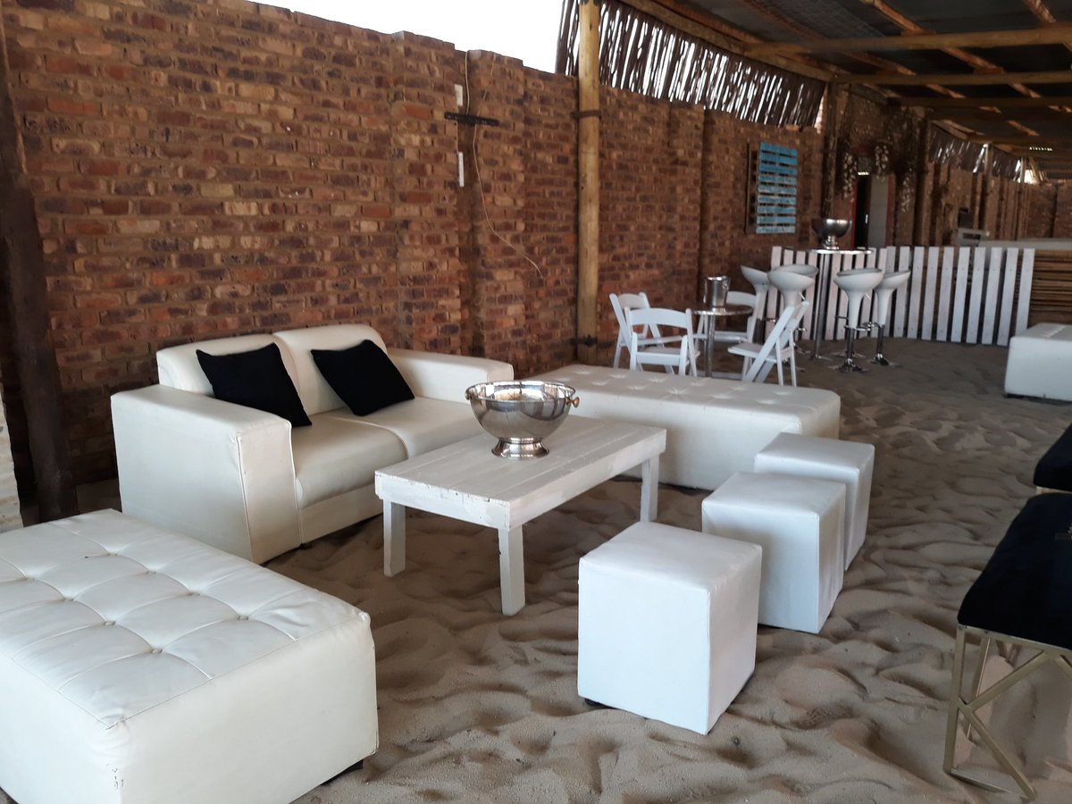 Ausneo13's tweet photo. Hello lovers ! This was a set up done for 'Vida la vie' with some couches sponsored by @HennessySA and @CoronaZA book your Summer Birthday Parties and year end functions here!!! #GirlTalkZA #lookingforsa #Wanted https://t.co/9NxyMFiSNT