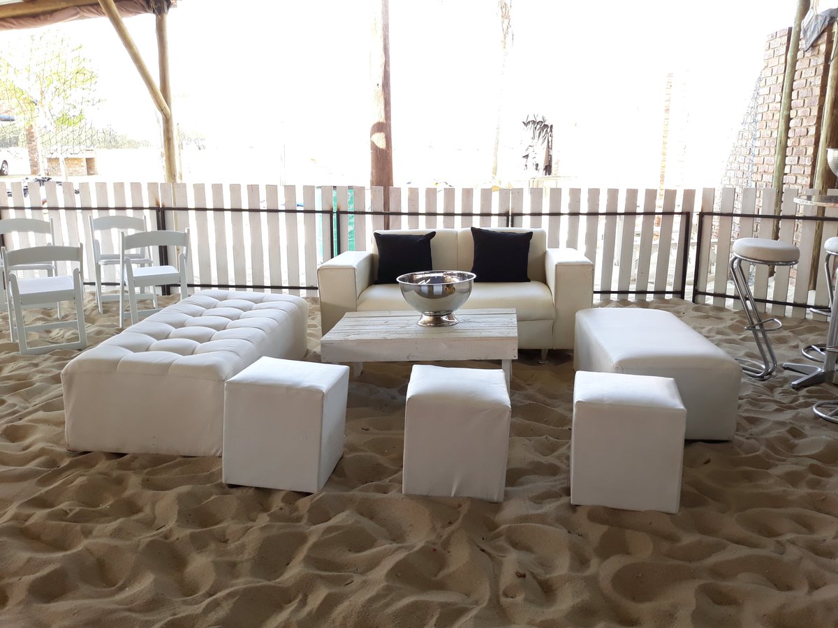 Ausneo13's tweet photo. Hello lovers ! This was a set up done for 'Vida la vie' with some couches sponsored by @HennessySA and @CoronaZA book your Summer Birthday Parties and year end functions here!!! #GirlTalkZA #lookingforsa #Wanted https://t.co/9NxyMFiSNT