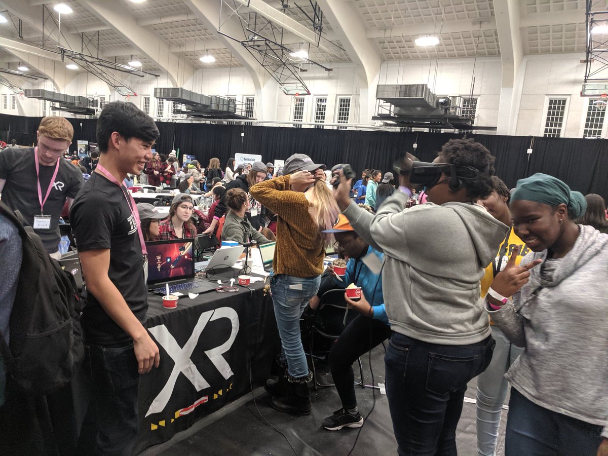 _RealityHacks's tweet photo. RealityHacks and @umdxrclub had an incredible time this weekend @gotechnica. From leading the #AR and #VR workshops, chilling out to some #VR games, mentoring hackers on their #Unity projects, and just seeing all the cool #XR projects hackers created. Can't wait for next year! https://t.co/gycxaoC10m