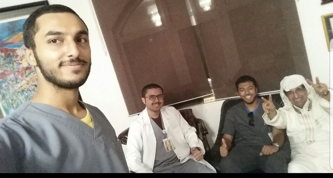 MAM14924's tweet photo. عبدالله @DrAbdullah_Q
❣️اخ ماجابته امي.. بدت الفكرة سمعها وحرك فيني العزيمة اكثر وتطورت الفكرة وانضم لنا فريق رائع عازم على تنميتها وتطبيقها..طرقنا باب باب حتى نحصل فرصه لتطبيقها
واستشرنا العديد من الشخصيات
منهم عضو مجلس الشورى السابق
@NajeebZamil https://t.co/uxK6NbLSCL https://t.co/jchq4KSY7c