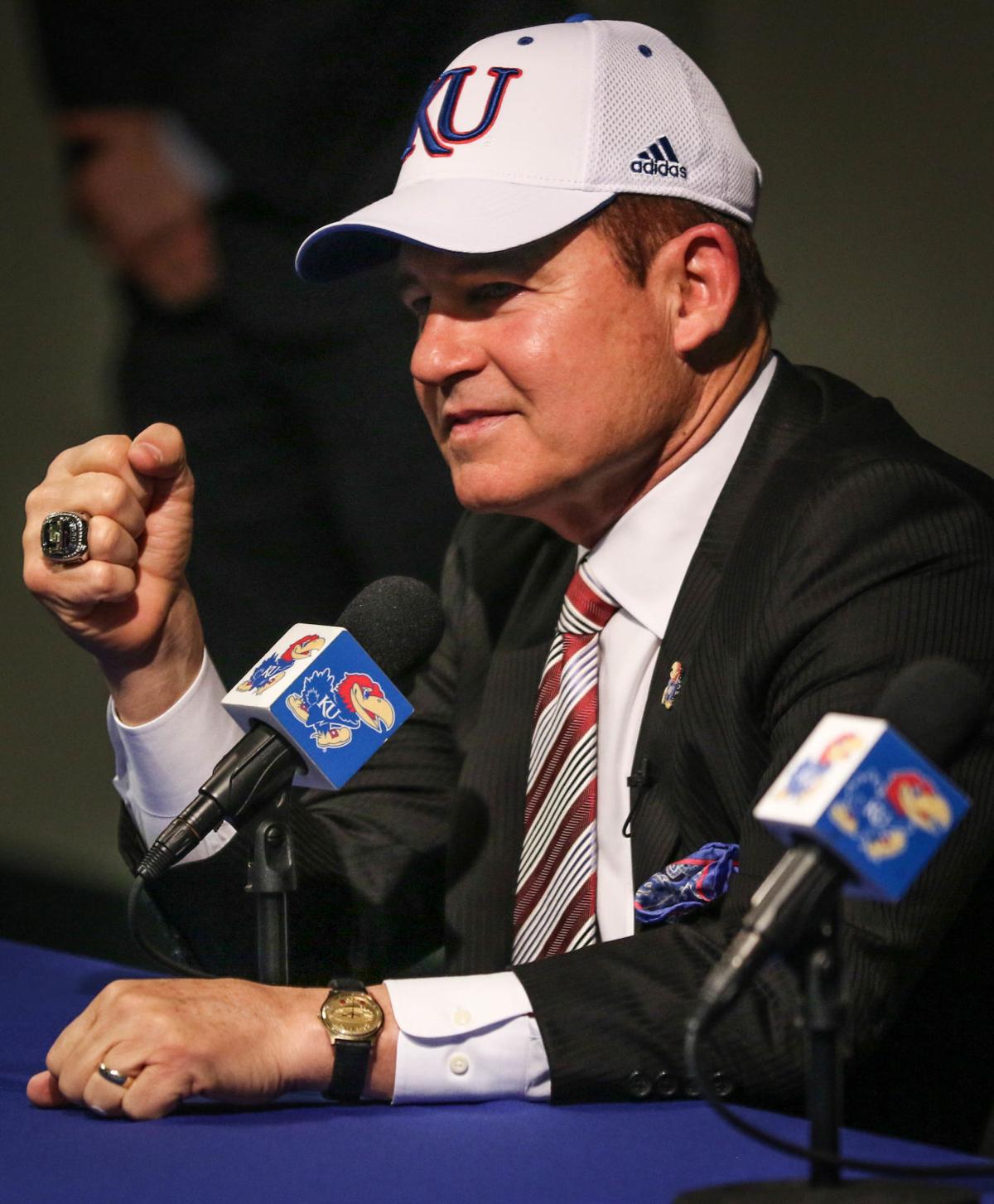 Happy birthday to The Mad Hatter, Les Miles. 