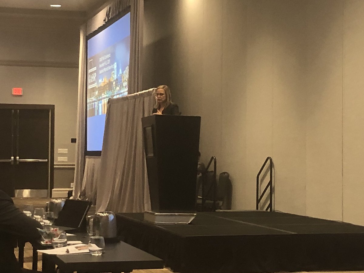 GASSP's tweet photo. @ebennett16 sharing the love of literacy with GASSP Fall Conference attendees. #GASSPFall19 https://t.co/piy7UsRpYm