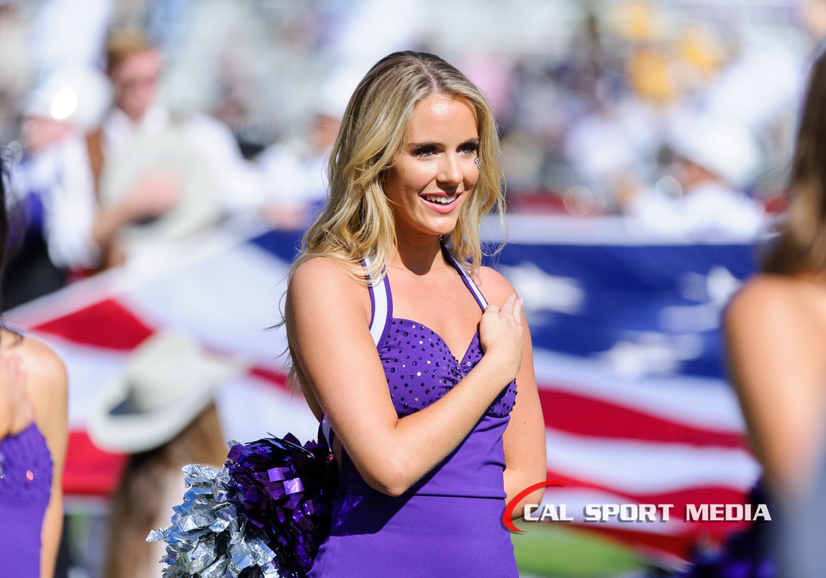 matthewslynch's tweet photo. A few photos from yesterday. #tcucheer #tcufootball @TCUFootball https://t.co/CxsfHBOta0