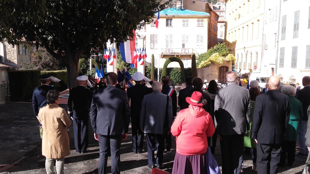JEANRENELAGET's tweet photo. Comme chaque année, présent à des cérémonies commémoratives de la mort du Général #deGaulle. #9Novembre. Le @RPF_officiel et le @rprofficiel, #Gaullistes pour toujours. #RPF #RPR - #Grasse #Grasse06 #PaysdeGrasse #CôtedAzur #AlpesMaritimes #SUD #Provence #France - #Viaud #Laget https://t.co/g6GYrjojut