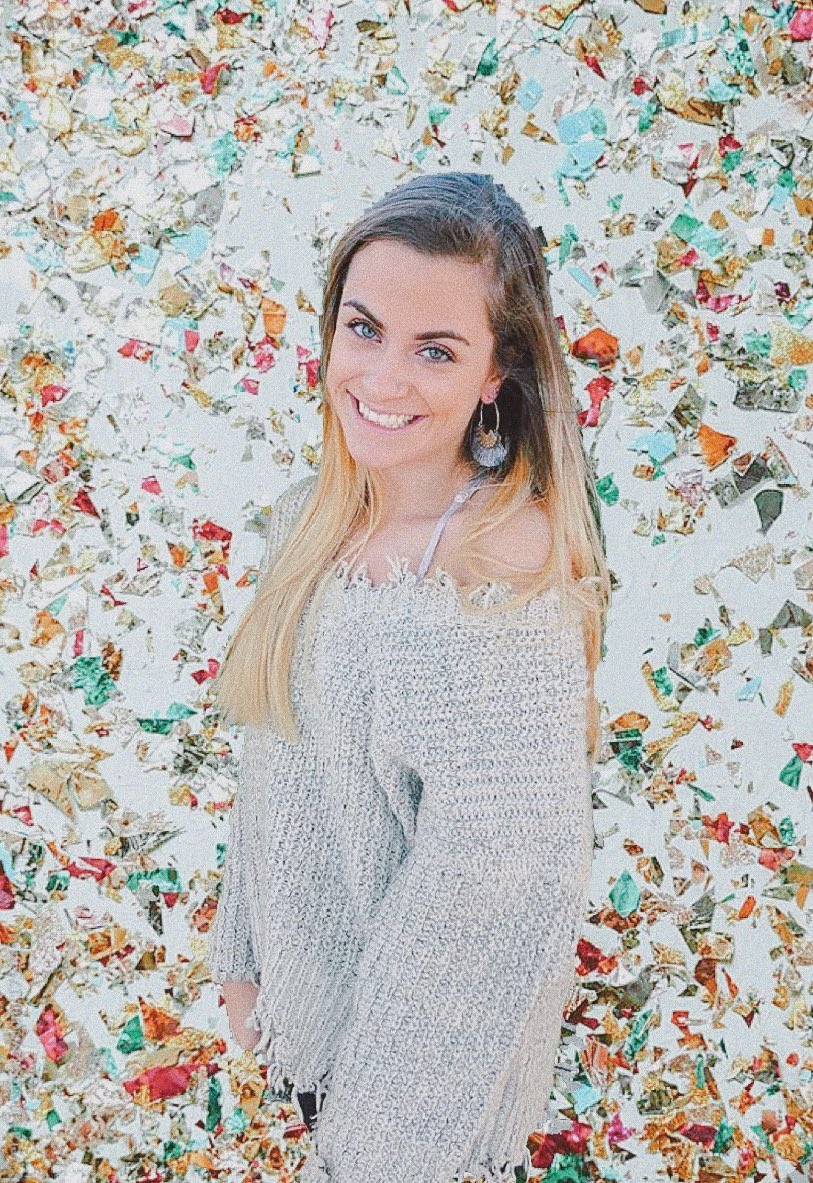 Happy 21st birthday to our amazing sister Kellie !!! We hope you had the most fun bday ever‼️🎉💛