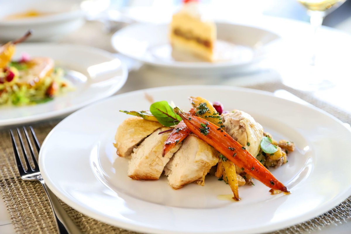 stratvegas's tweet photo. Give thanks this holiday for your family, friends and this delectable 4-course dinner at Top of the World. Call 702.380.7777 or visit our website to make your reservations, today. #STRATeats https://t.co/vI0p8THMTP