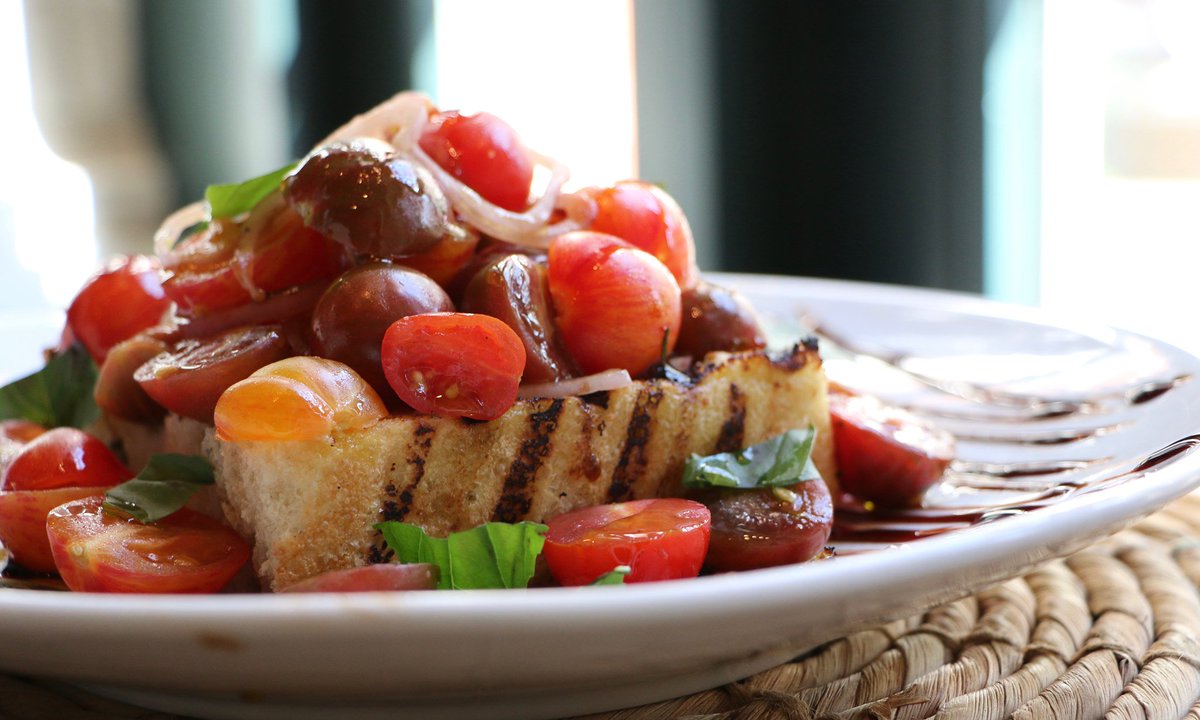 A picture says a thousand words! Here at Ariccia, we pride ourselves on our handcrafted dishes made with fresh ingredients. We'll let the bruschetta do the talking. #CanYouSayYum?