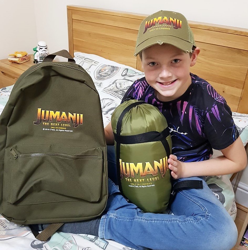 missingsleep's tweet image. (Gifted) To celebrate the release of #JUMANJITheVideoGame (which we love by the way!) I have a fab Jumanji merchandise bundle to #giveaway it includes a #jumanji branded baseball cap, rucksack &amp;amp; sleeping bag. RT &amp;amp; enter here reallymissingsleep.com/2019/11/jumanj… @Outright_Games @SwipeRightPR