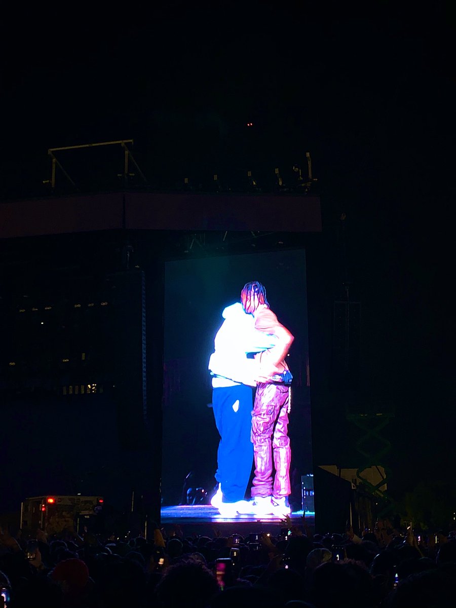pereznick03's tweet photo. Literal best night of my life☄️🎡🔥@trvisXX @astroworldfest https://t.co/UM6Jae9hVW
