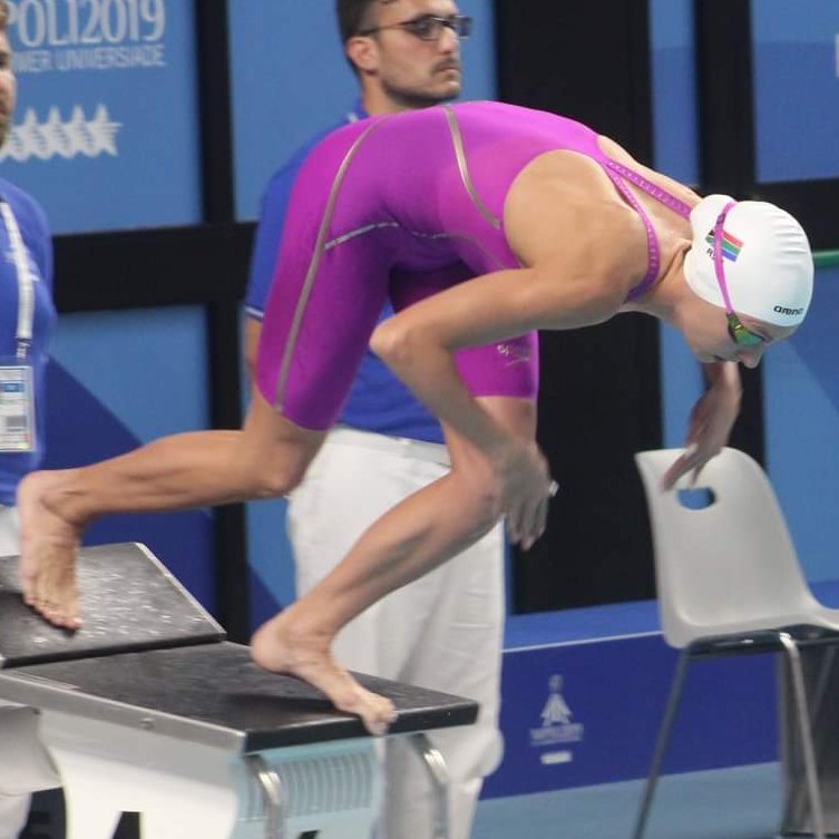 USSAstudent's tweet photo. @SASportAwards What. A. Win! The Sportswoman of the Year/Sports Star of the Year goes to the lovely #TeamSA19 swimmer Miss @TRSchoenmaker๐๐ฟ๐ฆ๐โ
@SASportAwards
#IzinjaZeGame https://t.co/zTANDg0Ym0