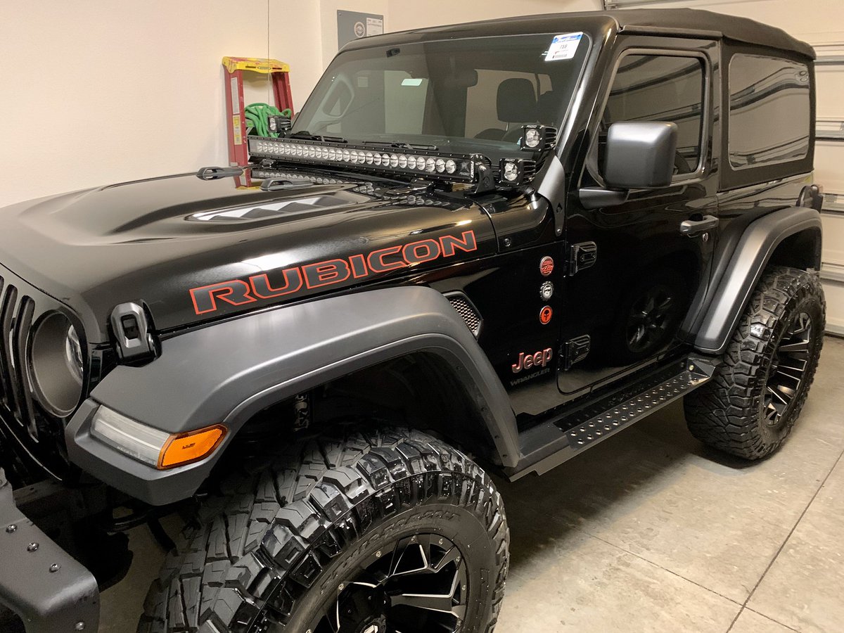JaxJeeps's tweet photo. #JeepLife #dayafter before picture dirty from off roading and after cleaned up and tucked away until next trip. #jeeps #jeep #wranger #jeepmafia https://t.co/ODDouvq3wj