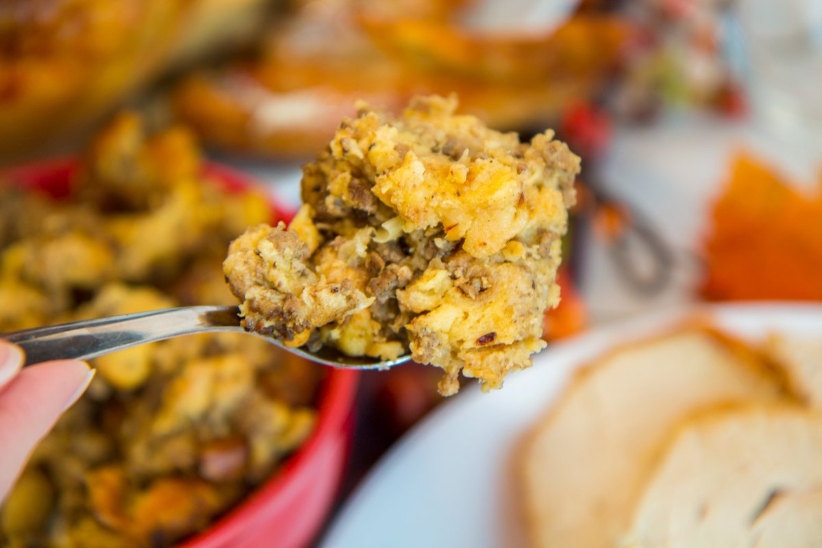 SchweidAndSons's tweet photo. We have THE recipe that will be a hit at your #Thanksgiving dinner this year! Hamburger Stuffing made with #Schweidandsons 😋😋!! https://t.co/OMhTyLFf9w https://t.co/LXv3m4AjEn
