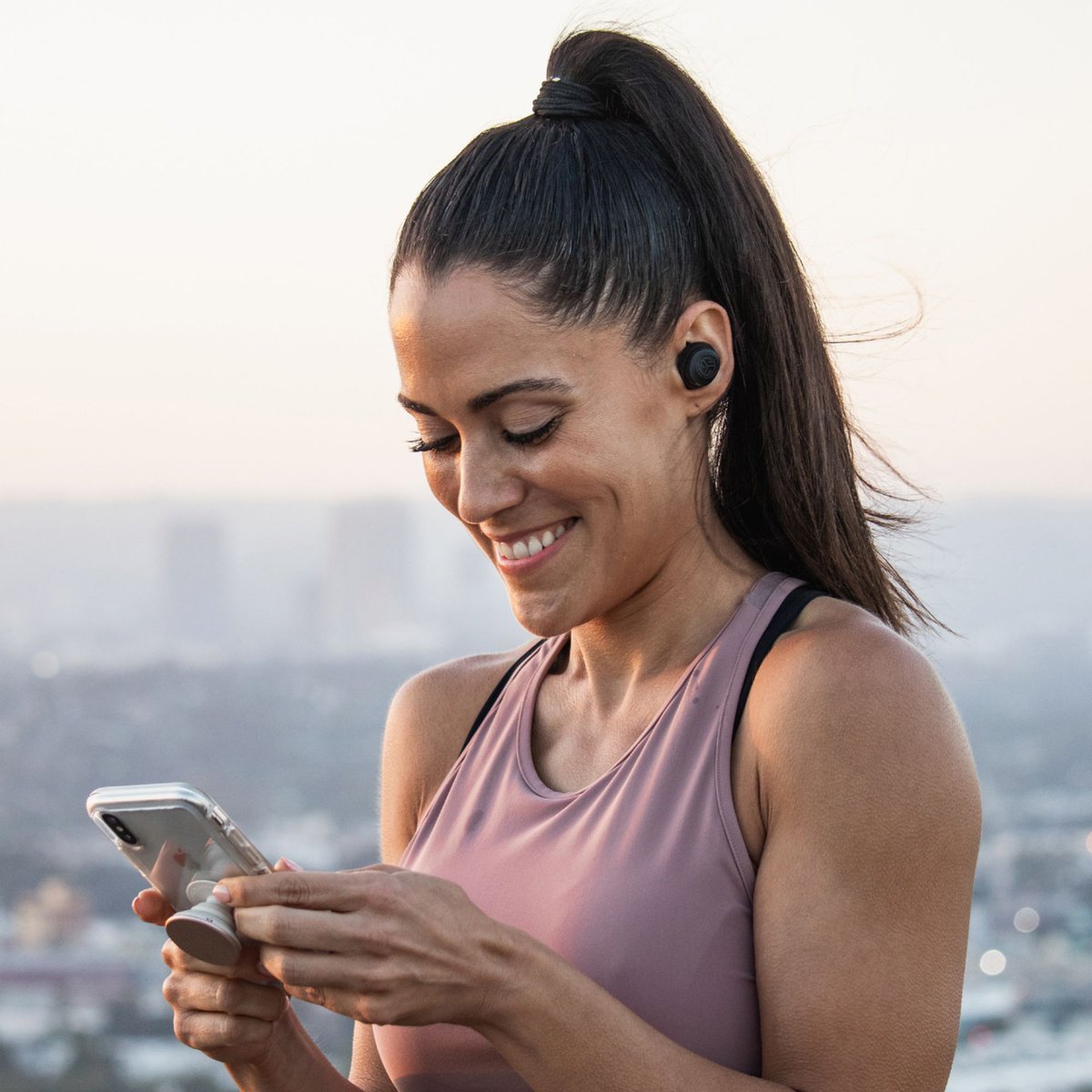 MSweetwood's tweet image. The Best Under $100 Wireless Earbuds On Earth Come From JLab Audio and @BestBuy @jlabaudio #findyourgo #ad Get yourself a pair here: bby.me/2huu4