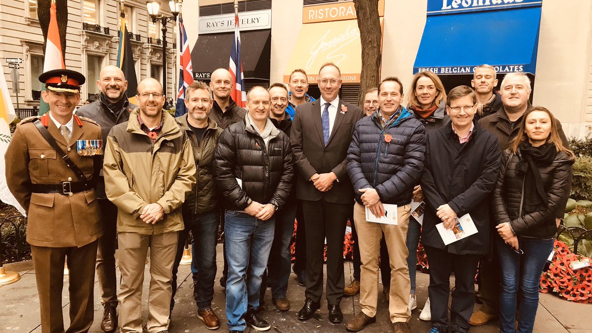 AJPhillipson's tweet image. #RemembranceSunday service at @QEIIGarden #NYC this am. Great to be joined by 🇦🇺🇨🇦colleagues, visitors from the Royal College of Defence Studies and other UK military personnel. Many thanks to @UKMilAd_UN Col Nurton for his support #LestWeForget #WeWillRemember #PoppyAppeal2019