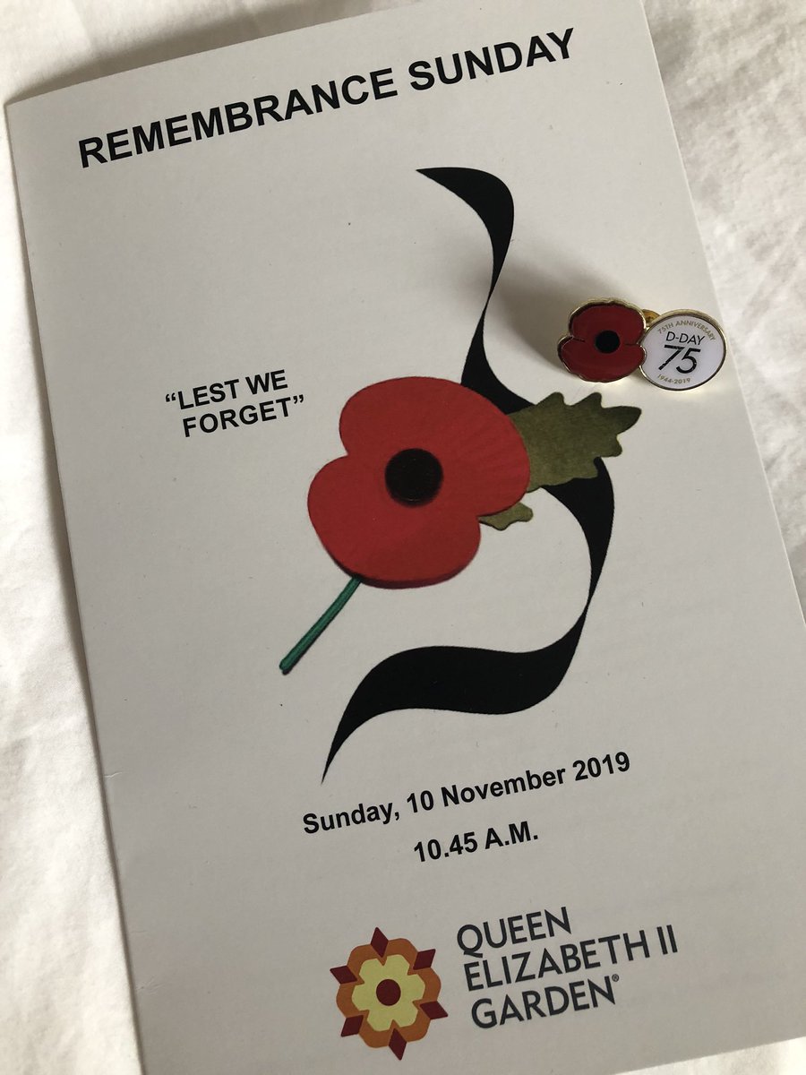 AJPhillipson's tweet image. #RemembranceSunday service at @QEIIGarden #NYC this am. Great to be joined by 🇦🇺🇨🇦colleagues, visitors from the Royal College of Defence Studies and other UK military personnel. Many thanks to @UKMilAd_UN Col Nurton for his support #LestWeForget #WeWillRemember #PoppyAppeal2019