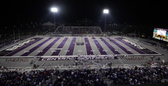 jmanbigj's tweet photo. After a great official visit I am excited to have received a offer from the University of central Arkansas💪🏽  @Coach_R_Howard  @CoachFeely  @TeamJacksonKick https://t.co/2l0sUiV2Yw