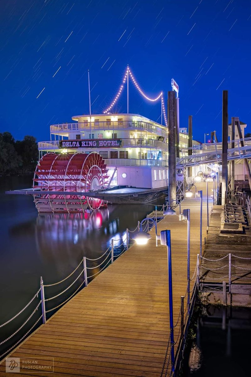 RuslanPhotoRE's tweet photo. Delta King Hotel in Downtown Sacramento. Sacramento waterfront. 220sec exposure.

#deltakinghotel #sacramentowaterfront #longexposurephotography https://t.co/NdKBXVSyUs