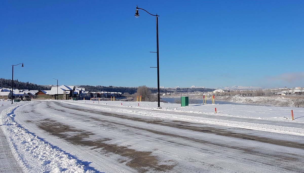 aiceim's tweet photo. Cold and snow in Cochrane just means better views when the sun comes out!

Try to stay warm this weekend, and attend a Remembrance Day Ceremony if you can. https://t.co/RED8GcYTYq