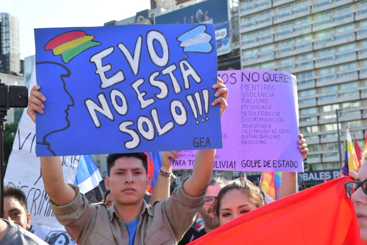 JJCC_Ec's tweet photo. Nuestra solidaridad con el pueblo boliviano que hoy enfrenta la violencia fascista.

#EvoNoEstasSolo
#EvoPresidenteLegitimo 
A profundizar la democracia, no al golpe de la derecha! https://t.co/ieoo0q53ly
