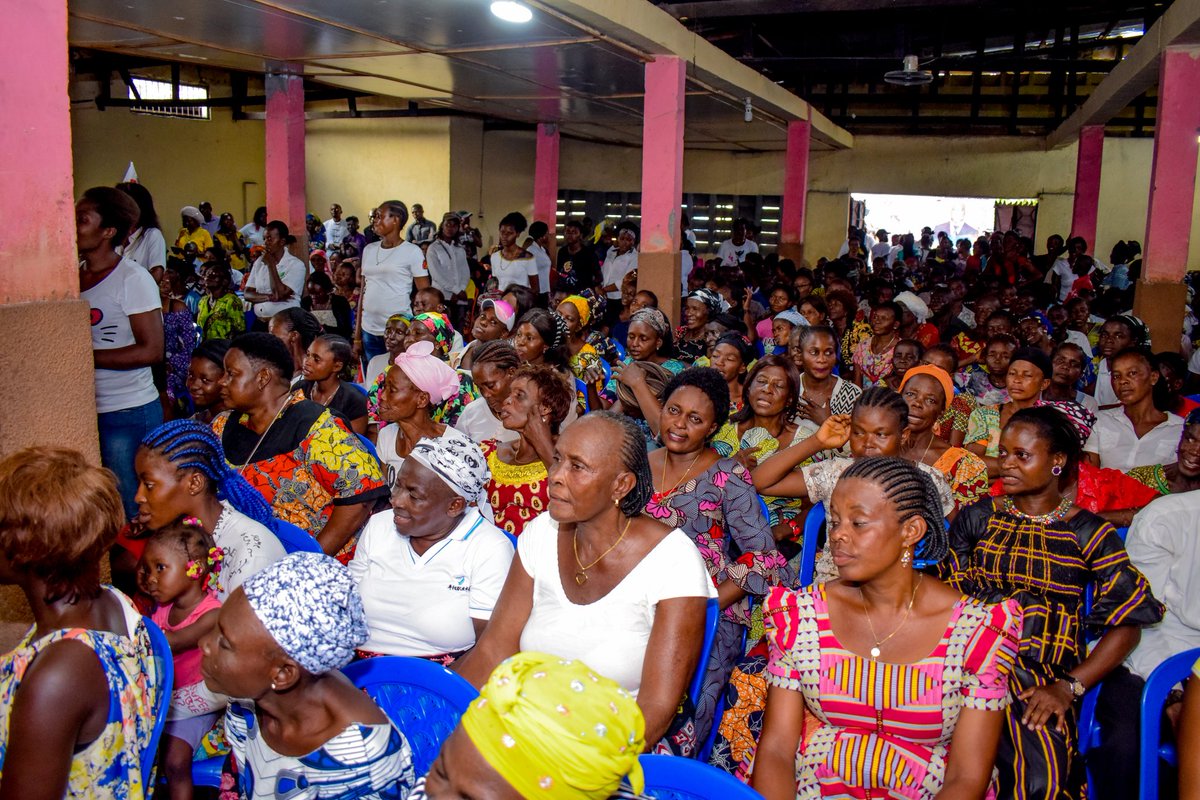 ipomafabrice's tweet photo. @uncnewsofficiel Nous sommes allés à la rencontre de la population de la Tshangu pour Vulgariser les acquis du Programme 100 jours du chef de l'Etat et du rôle important que joue le Président National de l'UNC aux côtés du Président de la République. https://t.co/jXg2tMrI0Z https://t.co/eBMUCXwTst