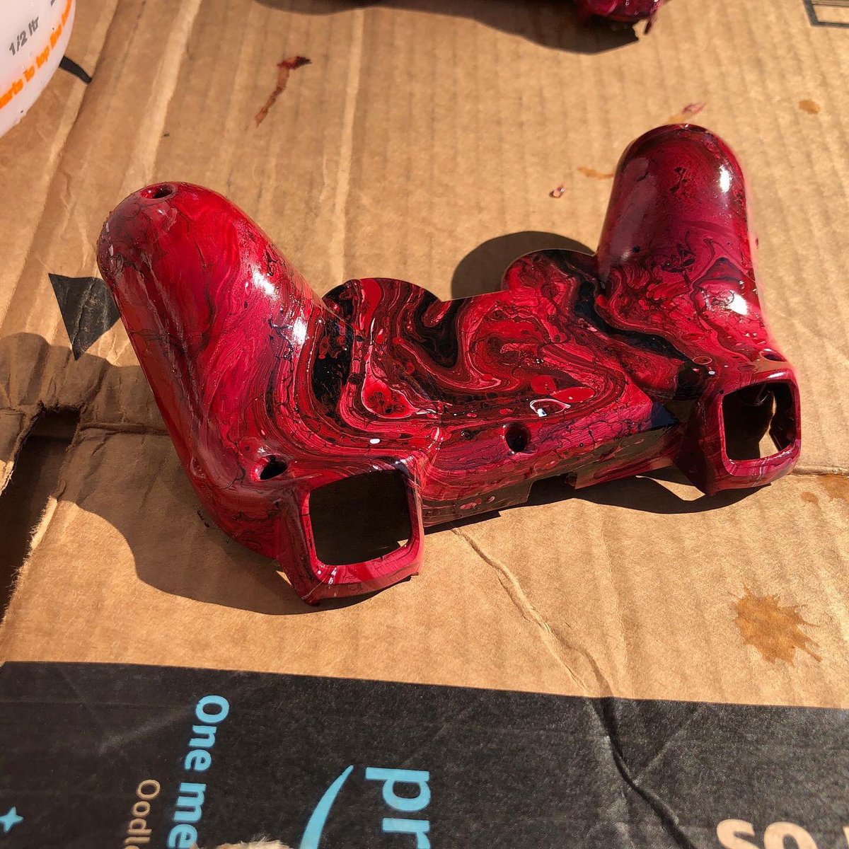 CarrieSumnerArt's tweet image. Sick of this dingy blue color, so you know what? HYDRO DIP TIME~ #hydrodipping #ps3 #ps3controller #diyforlife😆✌🏻 #suchanerd🤓 #ihadsomespraypaintsittingaround @thekingofrandom