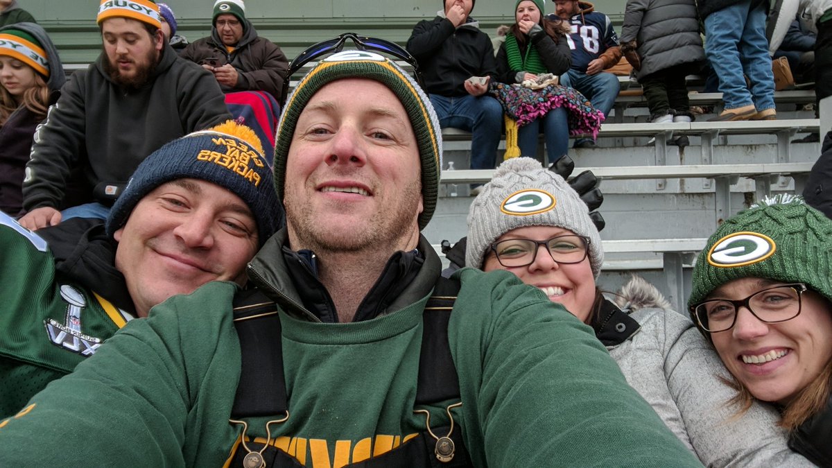 dunbardr19's tweet photo. #GetLoudLambeau https://t.co/NTXzHyXyoy