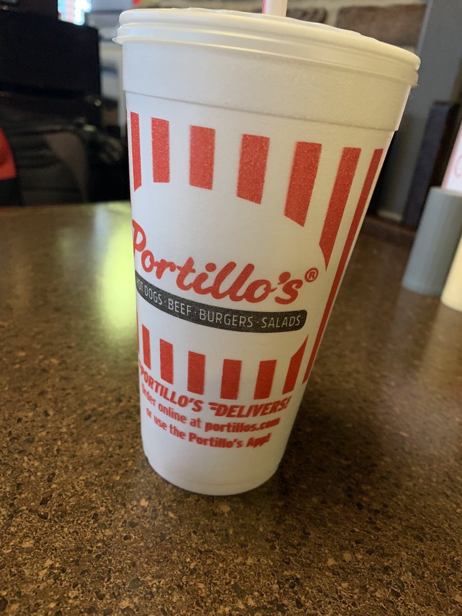 dr_marshmallow's tweet photo. Well it took until Sunday but finally got to @portilloshotdog before leaving town #SMAChicago https://t.co/cN5xMJszGM