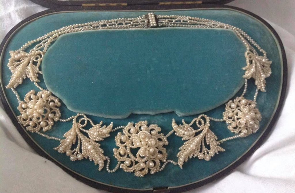One I restored earlier @Sharons_Stones  @savethehighstr  #pearlrestringing #jewelleryrestoration #sw13 
#jewelleryhistory