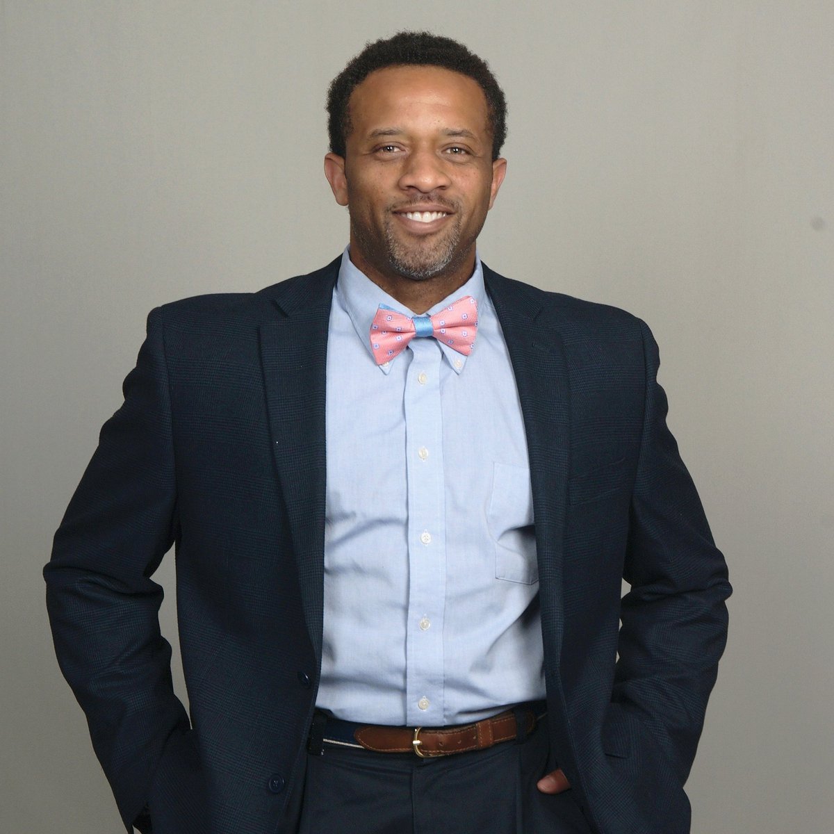 MrSideHustler's tweet photo. I have always had a passion for real estate. Throughout the years, I have been involved in short sales, foreclosures, cash transactions, and traditional financing.  After much prayer I have made the decision to become a Real Estate Agent.  #isellrealestateinsc https://t.co/9z8vV9GTkT