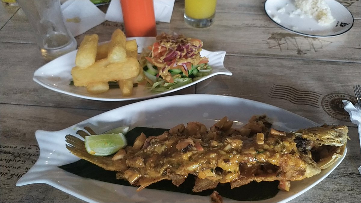 PayoPanama's tweet photo. Fuimos al restaurante #PerlaNegra en el centro comercial #AutoDepot frente al Crisol, recomendado https://t.co/6btF5vM7l0