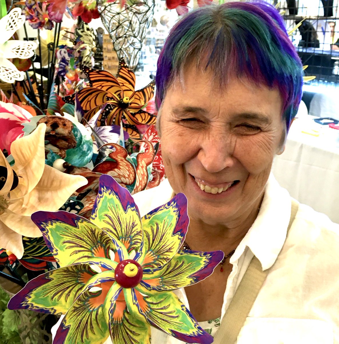 PaperArboretum's tweet photo. Paper Arboretum dispenses colorful joy at Pasadena Arts &amp; Crafts show at the Pasadena Hilton. #PaperArboretum #pinwheels #whirligigs #windspinner #etsyseller #gardenart https://t.co/kYFiaeUEPW