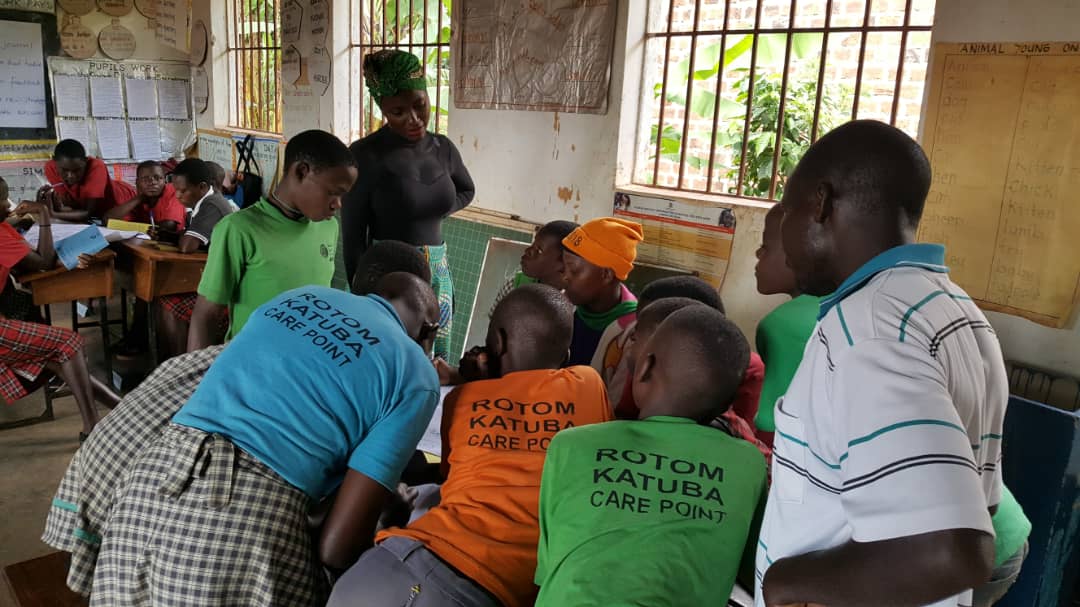 GCWR_Uganda's tweet photo. "How can we create safe spaces for young people ? "
@PatriciaHumura @LegacyWorldIni1
#YouthPotCharity
#SisterAct
#KickforEquality https://t.co/m9vf8OemnC