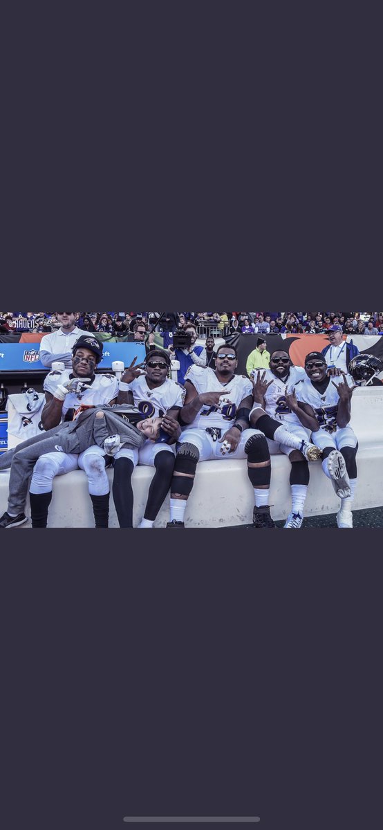 travroweprice's tweet photo. #newheaderwhodis?? https://t.co/WK2BgEz1e4