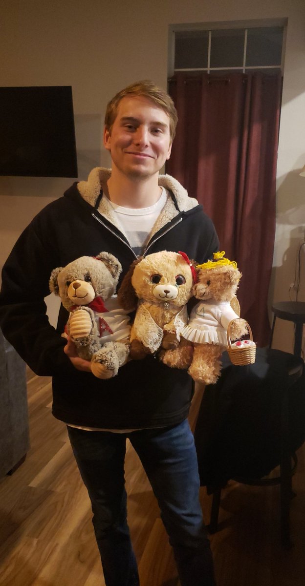 SHAMROCK week was so much fun! Congratulations to the ladies <a href="/untkappadelta/">UNT Kappa Delta</a> for raising 5000 dollars for the prevention of child abuse

#unt23 #unt24 #iamunt #rushka