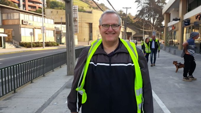 monotiti20's tweet photo. John Cobin, ciudadano estadounidense que disparó en Reñaca contra una protesta. Tenía razón Piñera respecto a los gobiernos extranjeros que están involucrado en los actos delictuales. https://t.co/Cgh0vTPazG