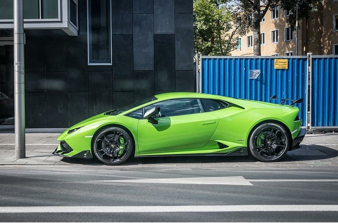 Huracan 🍏

#8000vueltas
#becausesupercar #supercarlifestyle #blacklist #becausesportscar#carsofinstagram

Regram: @warsawcars