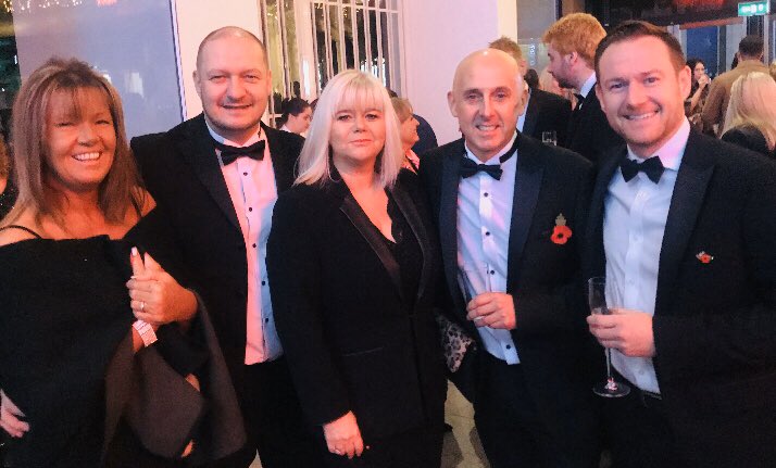 JamesMason_78's tweet photo. It’s not often you attend a black tie event on a Sunday night, so a huge ‘Well done’ to Ian Ward &amp; everyone at @TheBroadwayBrad for transforming their centre into an unrecognisable dining hall for #RLHA19
The first of many events like this I’m sure! https://t.co/dYZpl2fGuI