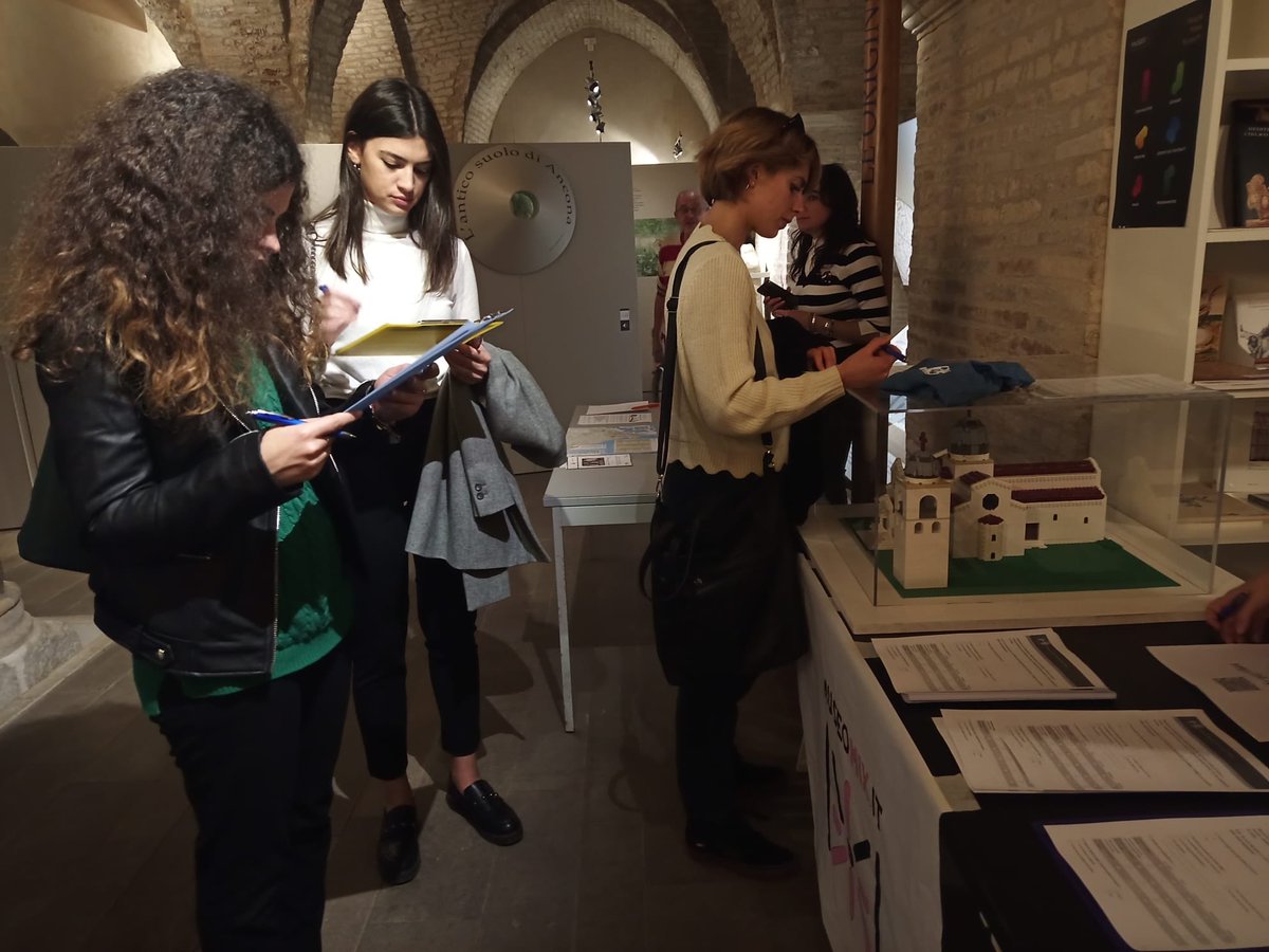 museomixIT tweet media