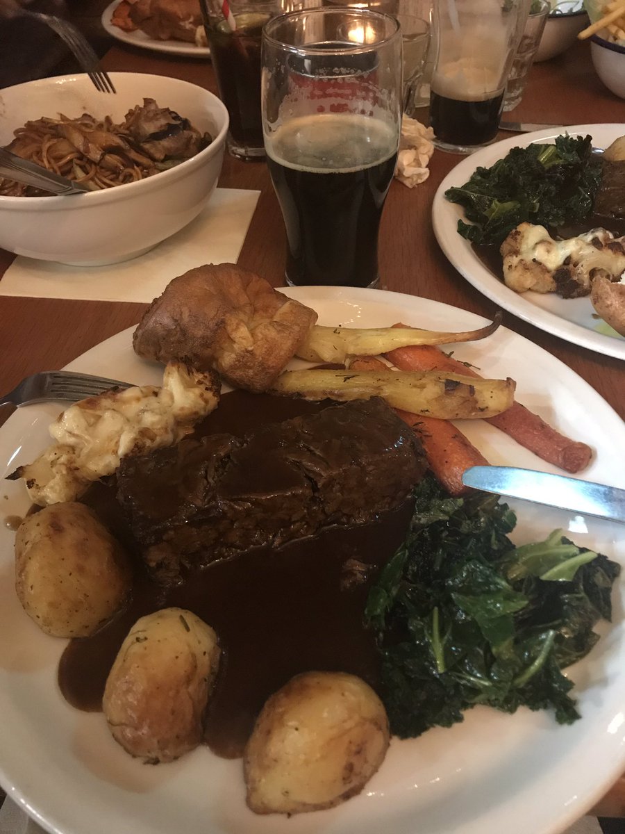 beerybeerbeers's tweet photo. A complete change of beery tack tonight - @NMBCo Northern Star #mochaporter - coffee, dark chocolate and sweet vanilla syrup taste with a beige-white head on tap @DarkHorseMosele - dreamy with a plateful of beef brisket roast bigger than most wheelbarrows. https://t.co/5OXim04zXb