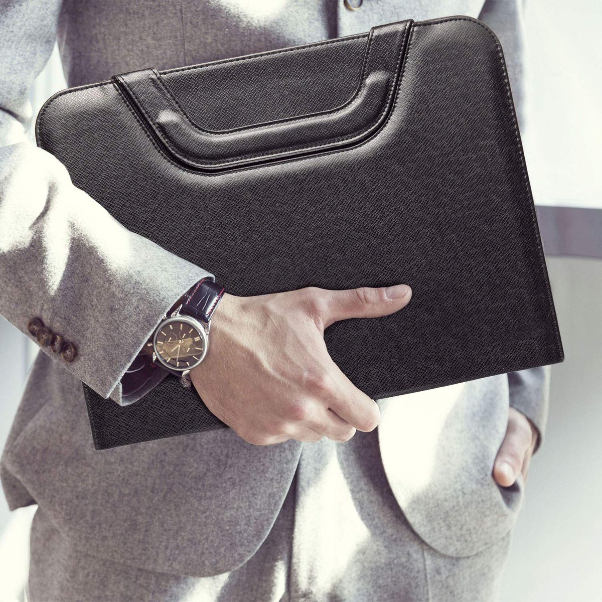 #tianse #portfolio #businessportfolio #leather TIANSE Business Leather Portfolio: made of premium PU leather with fine craftsmanship, classic, stylish, versatile Portfolio great for many occasions, the best slim, sleek, stylish gift for both men &amp; women.😍amzn.to/31SYPHZ