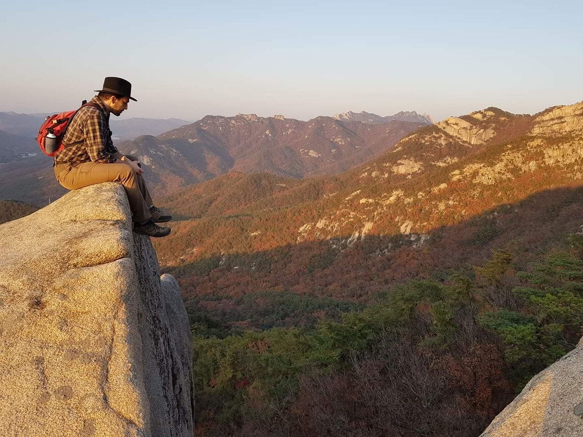 SeoulHike's tweet photo. Our guide Shawn enjoying the view during a break on last Saturday’s Sunset Trail tour. https://t.co/WulPYz1zqu